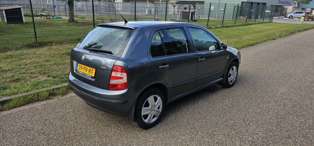 Skoda Fabia 1.4-16V Elegance Airco 5-DRS In Zeer Goede Staat!