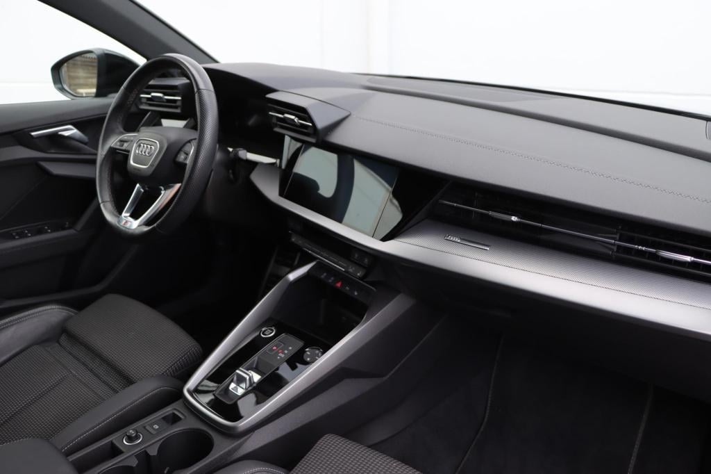 Audi A3 limousine 35 tfsi s edition 150pk s tronic