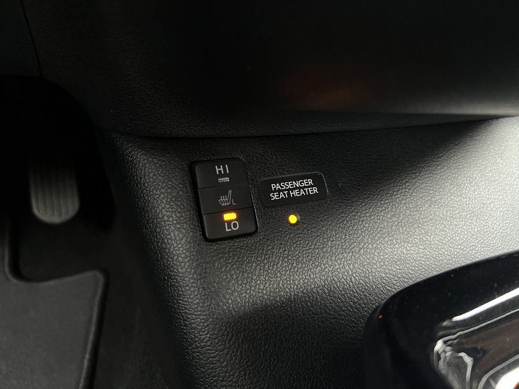 Toyota Prius 1.8 plug-in executive