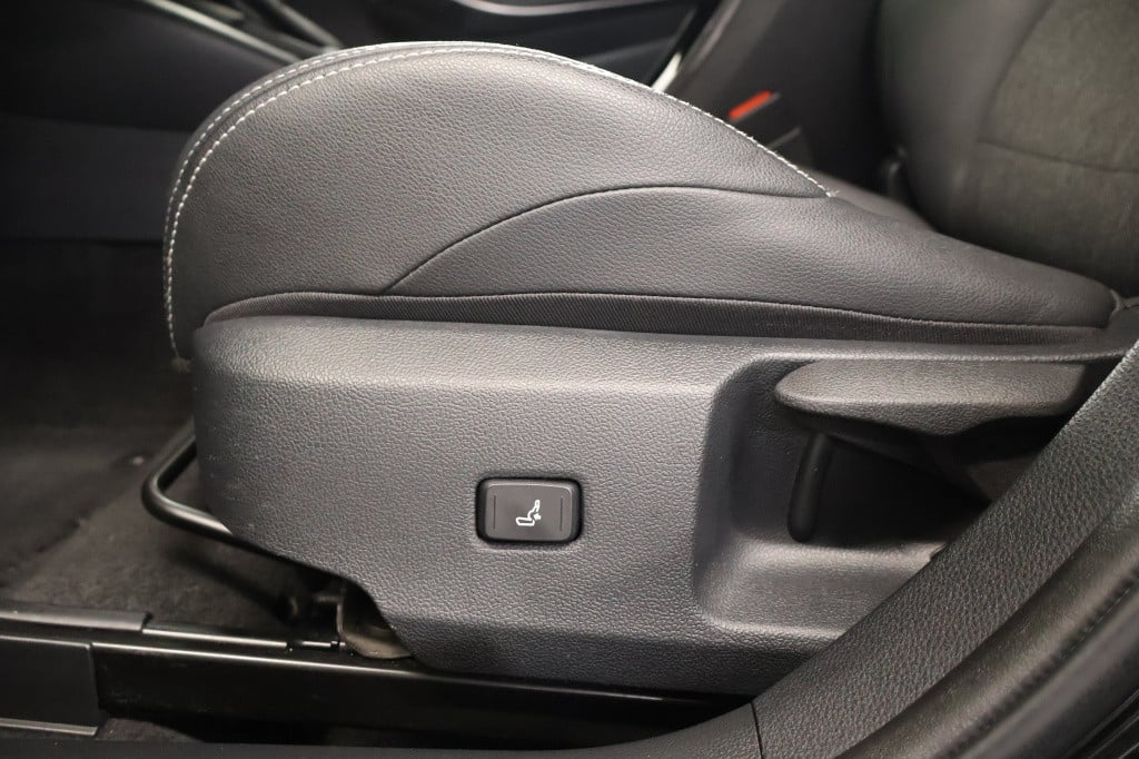 Toyota Corolla Touring Sports 1.8 hybrid dynamic
