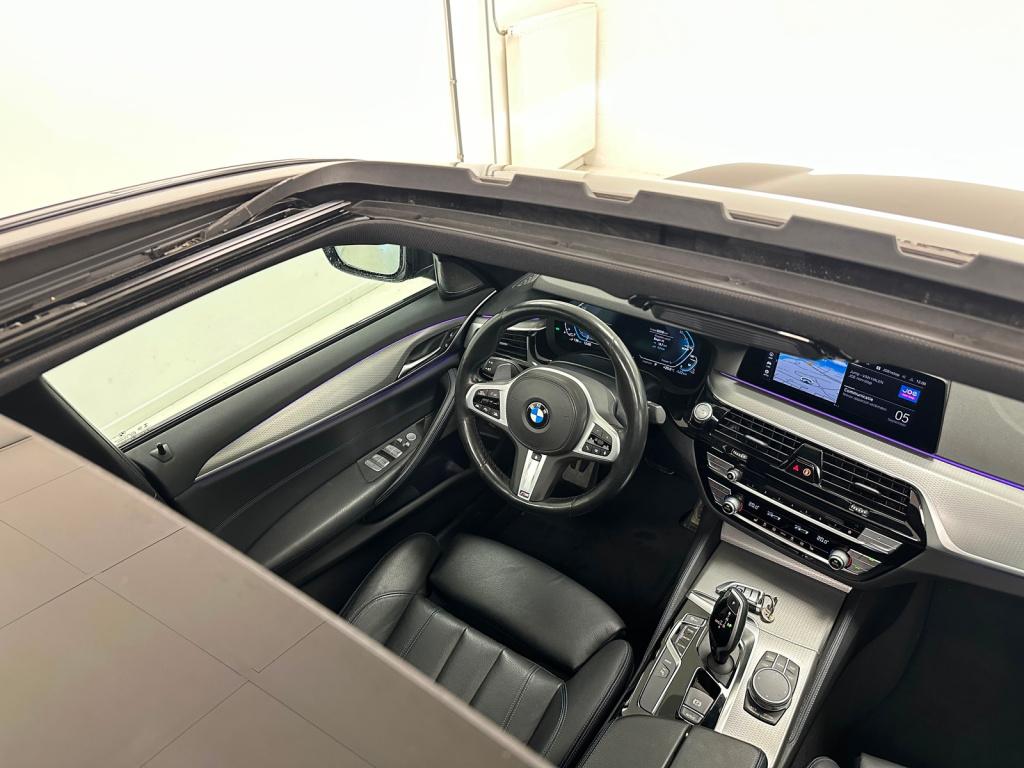 BMW 5 Serie 530e xdrive m-sport | harman/kardon | schuif/kanteldak | co-pil