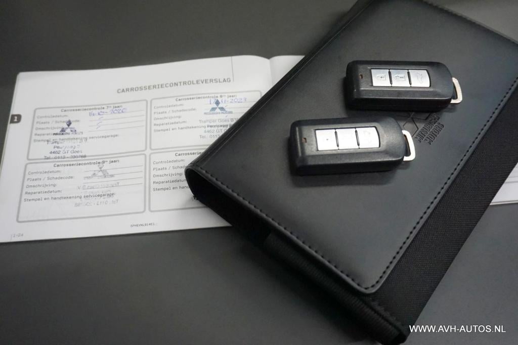 Mitsubishi Outlander 2.0 phev instyle