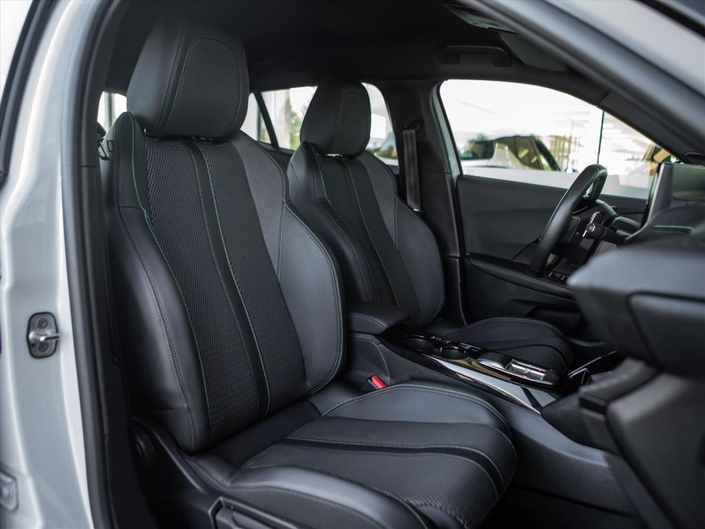 Peugeot 2008 1.2 puretech 130pk gt automaat