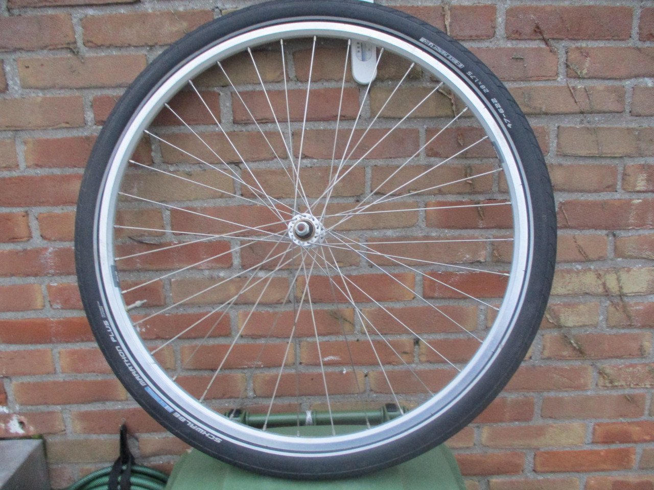 Zgan compleet 28 inch voorwiel fiets met zgan banden .