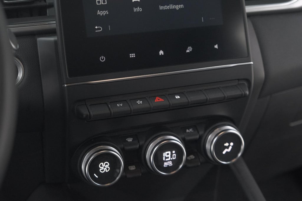 Renault Captur 1.6 e-tech plug-in hybrid 160 intens | parkeersensoren | app