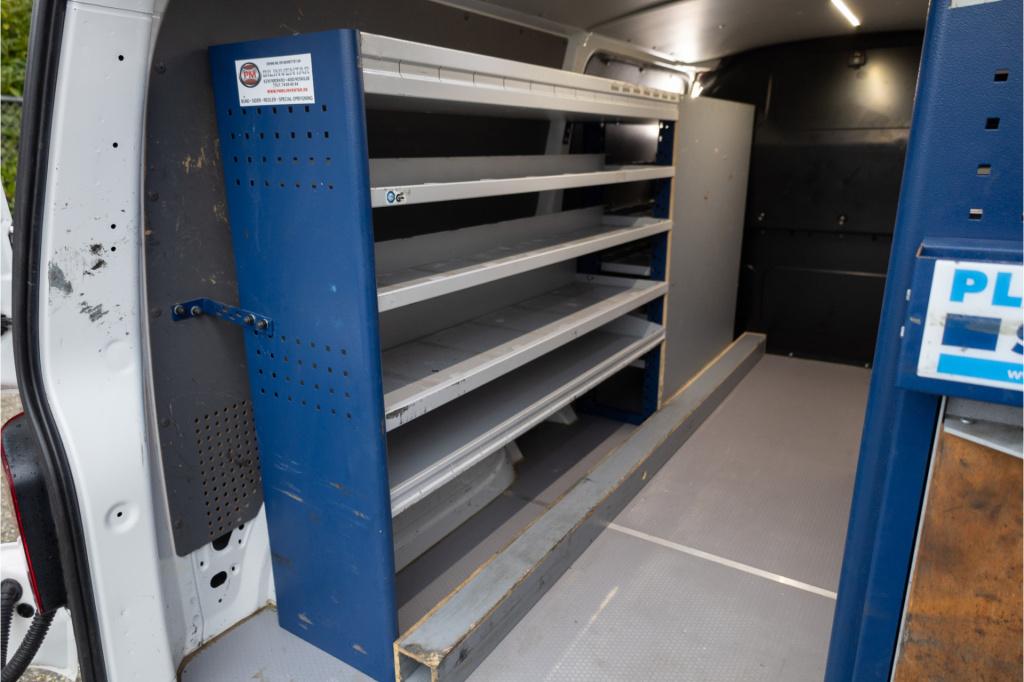 Volkswagen Transporter 2.0 tdi l2h1 dsg 150pk nav i inrichting i 2xschuifde