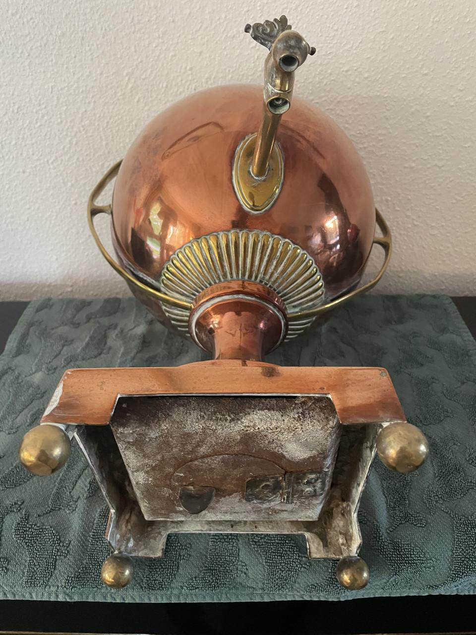 Waterkoker / Samovar, Franse makelij, koper, 18e eeuw