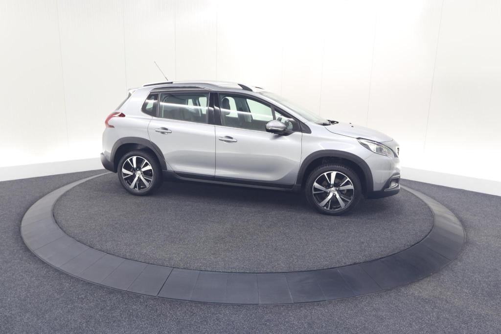 Peugeot 2008 puretech 110 allure | trekhaak | apple carplay | parkeersensor