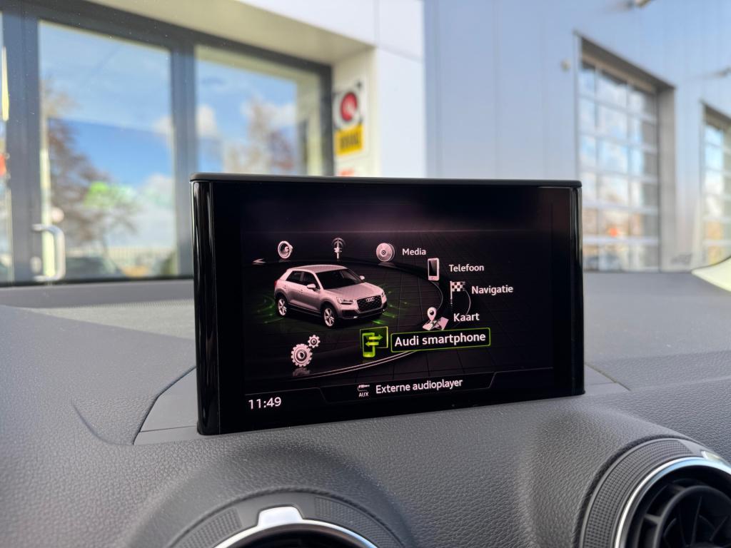 Audi Q2 30 tfsi sport edition* black pack * stoelverwarming * keyless