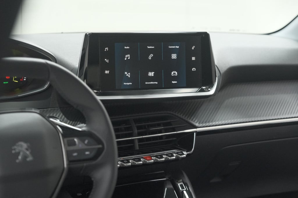 Peugeot 208 ev allure 50 kwh | 3 fase laadfunctie | parkeersensoren | apple