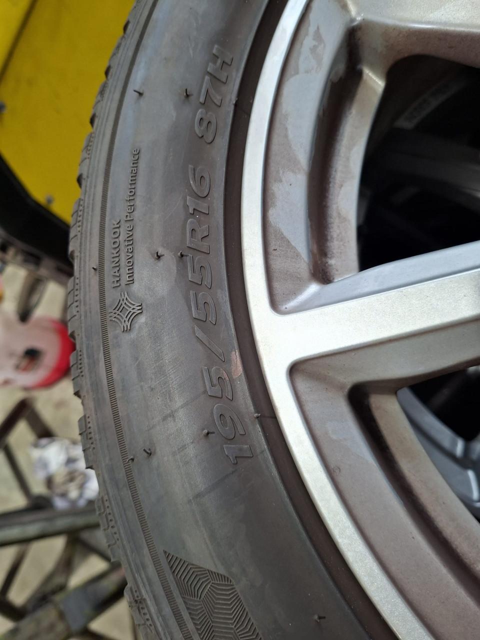 Hankook winterbanden met velgen