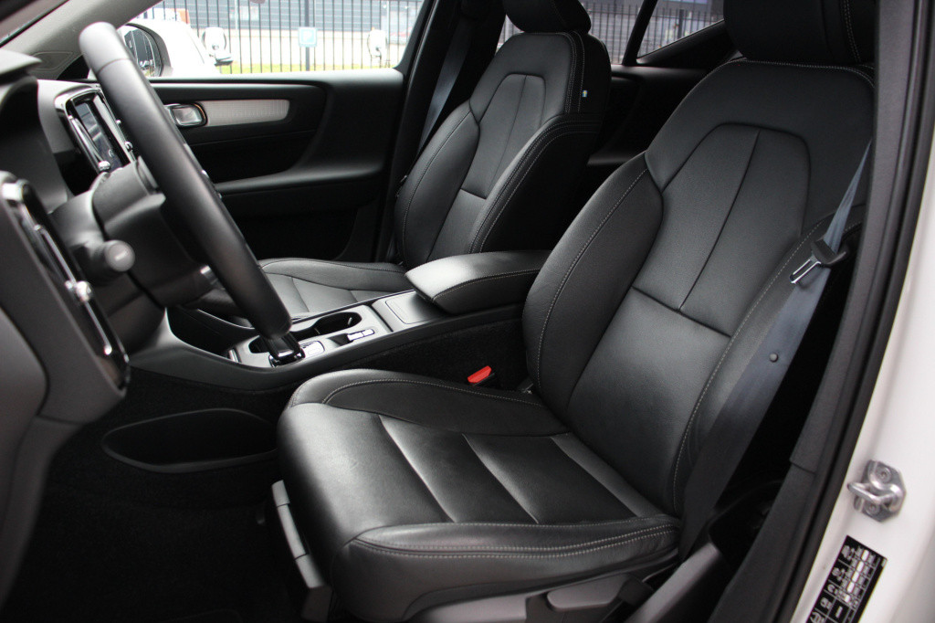 Volvo XC40 2.0 t4 awd scandinavian line | h/k | 360 camera | leder |