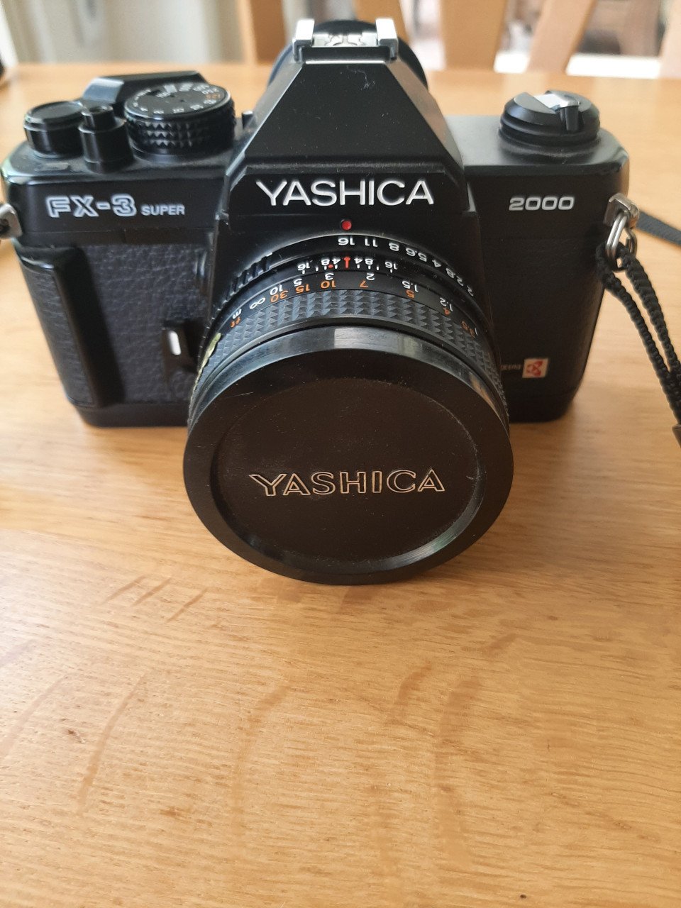 Yashica FX-3 Super, 2000 met 50 mm lens
