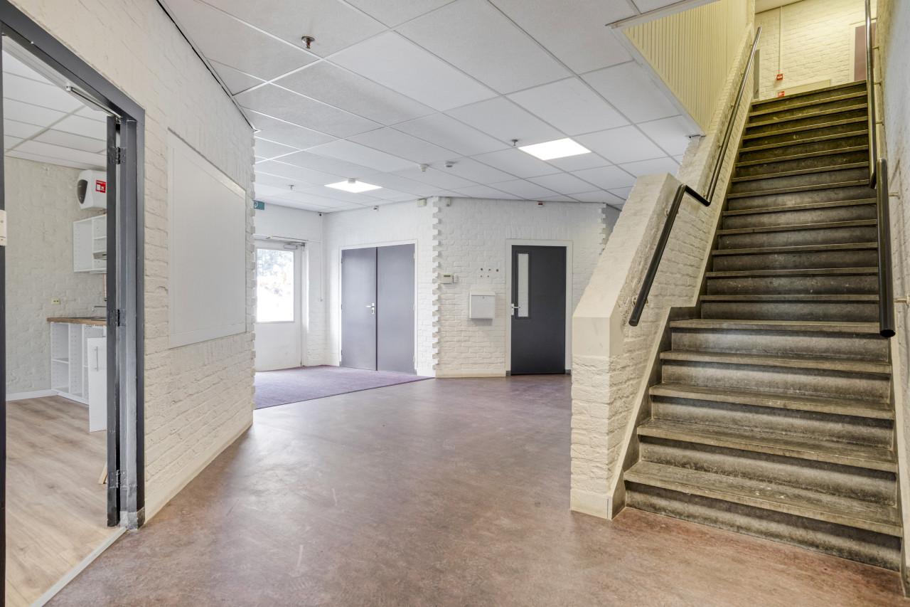 TE HUUR | Kantoor/bedrijfsunits op een strategische locatie in Middelburg