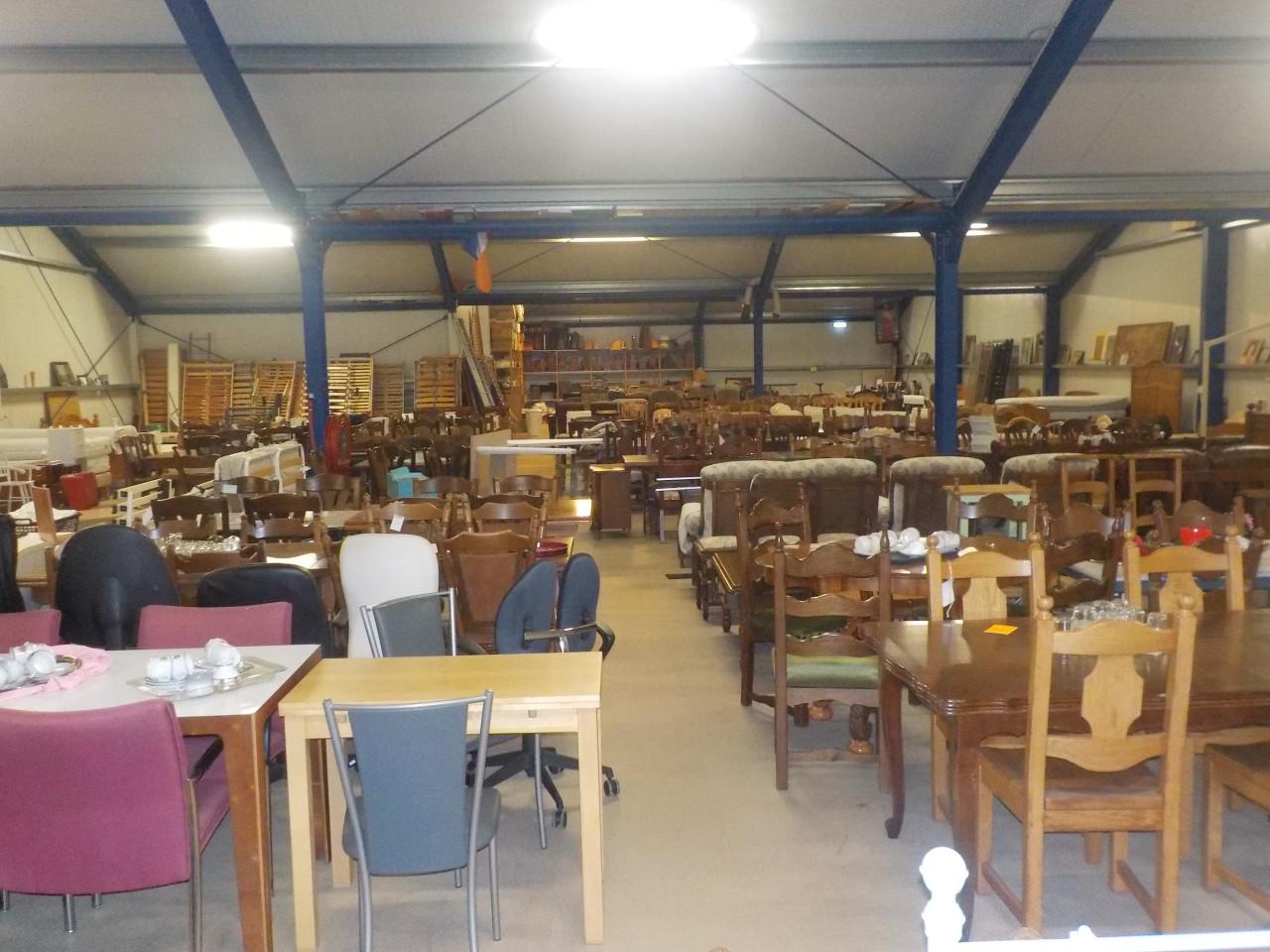 Massief eiken salontafel in goede staat