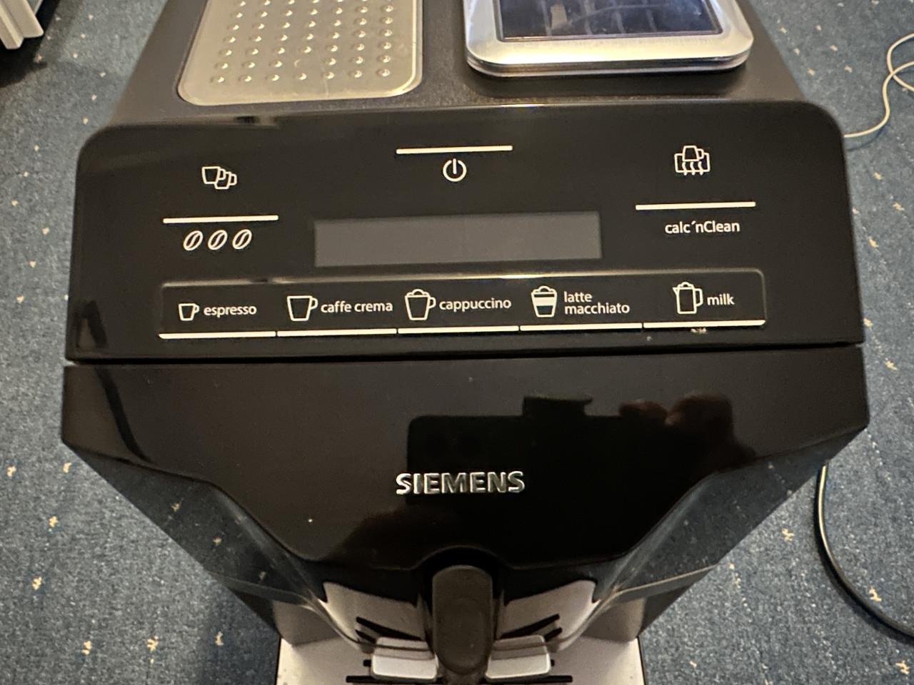Koffie machine (Siemens). (  Gereserveerd  )