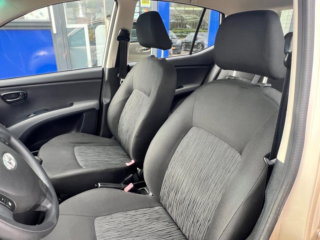 Hyundai I 10 1.2 i-motion cool, airco enz..