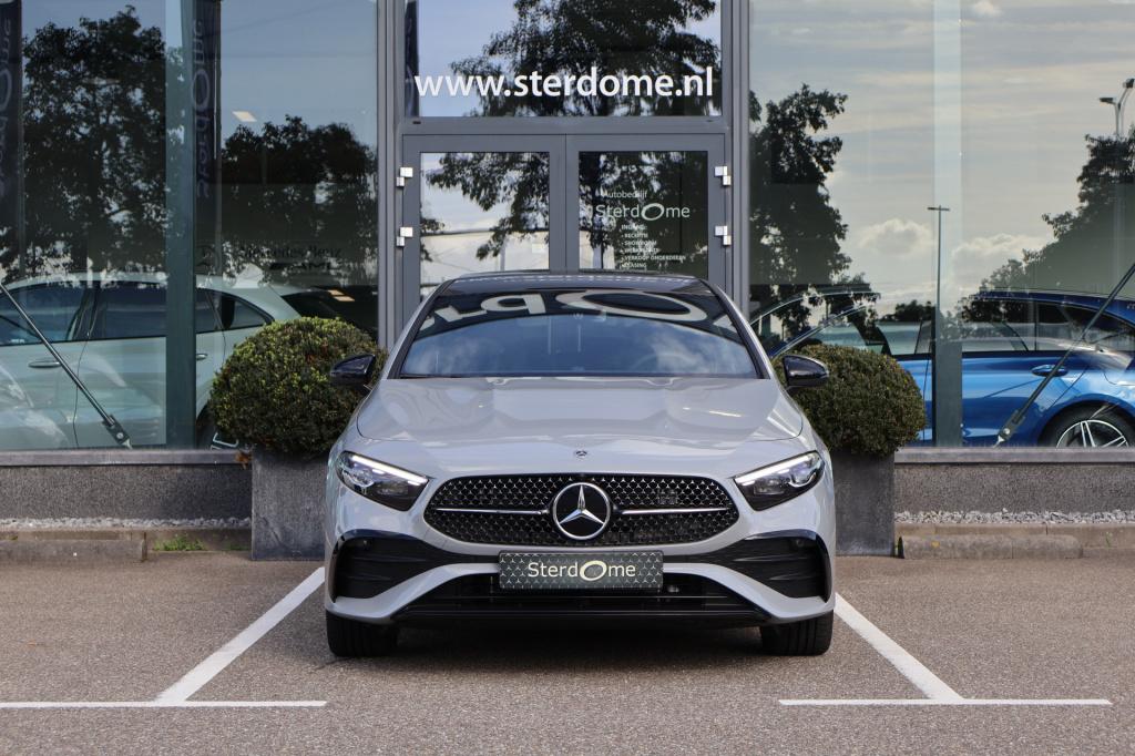Mercedes-Benz A-Klasse 250 e amg line i panoramadak i camera i distronic i 