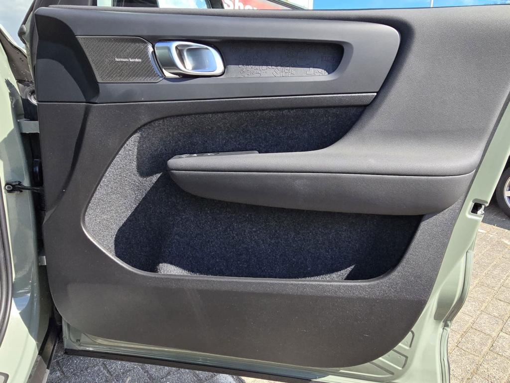 Volvo Ex40 single motor extended range ultra 82 kwh