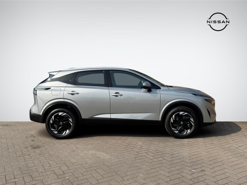 Nissan Qashqai 1.3 mhev n-connecta panoramadak private lease € 599 /maand!