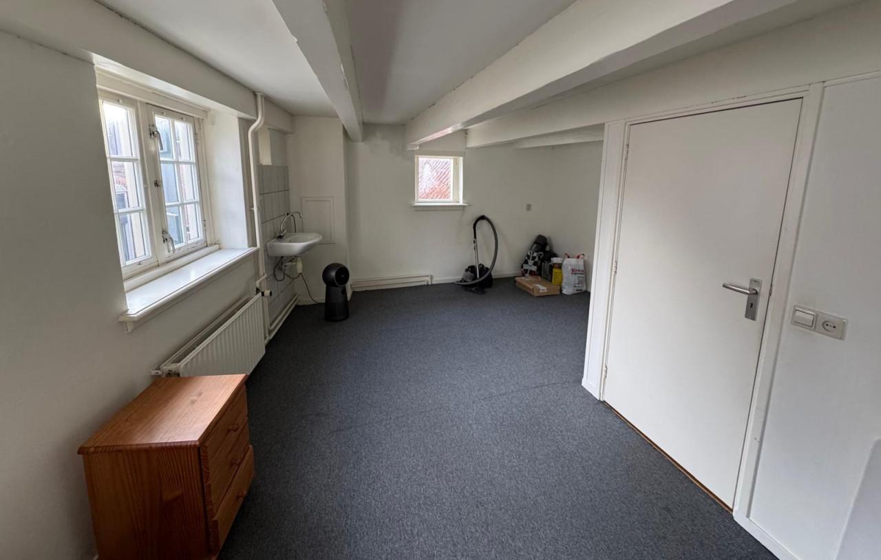 Te huur: lichte kamer in centrum Goes