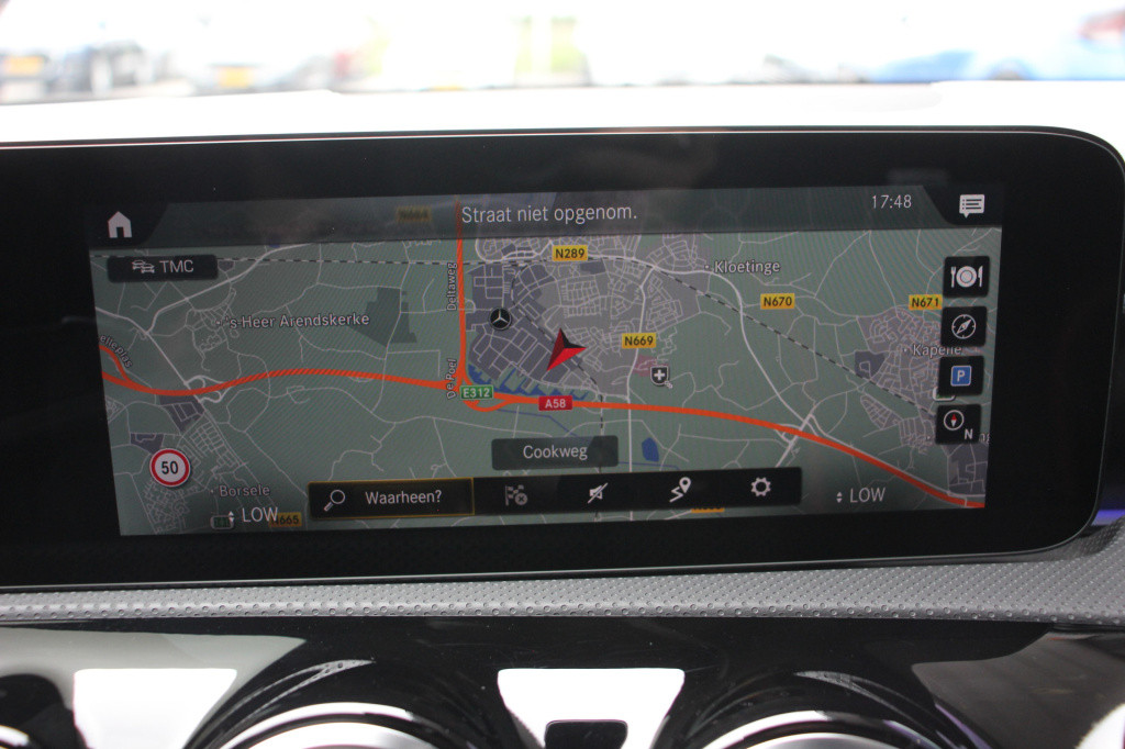 Mercedes-Benz A-Klasse amg 35 4matic premium plus | schaalstoelen | 360 cam