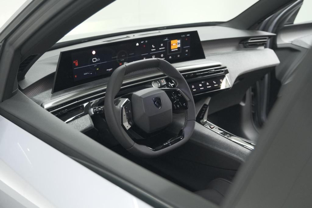 Peugeot 5008 hybrid 145 e-dcs6 gt | panoramadak | camera | elektrische acht