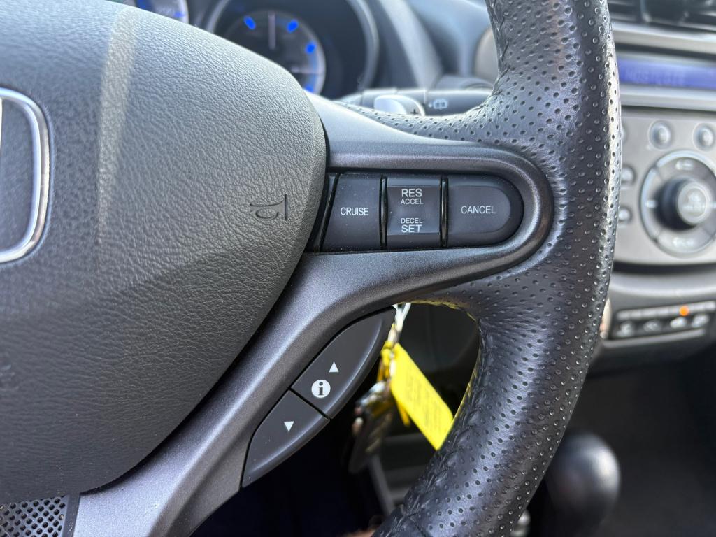 Honda Jazz 1.4 hybrid business mode
