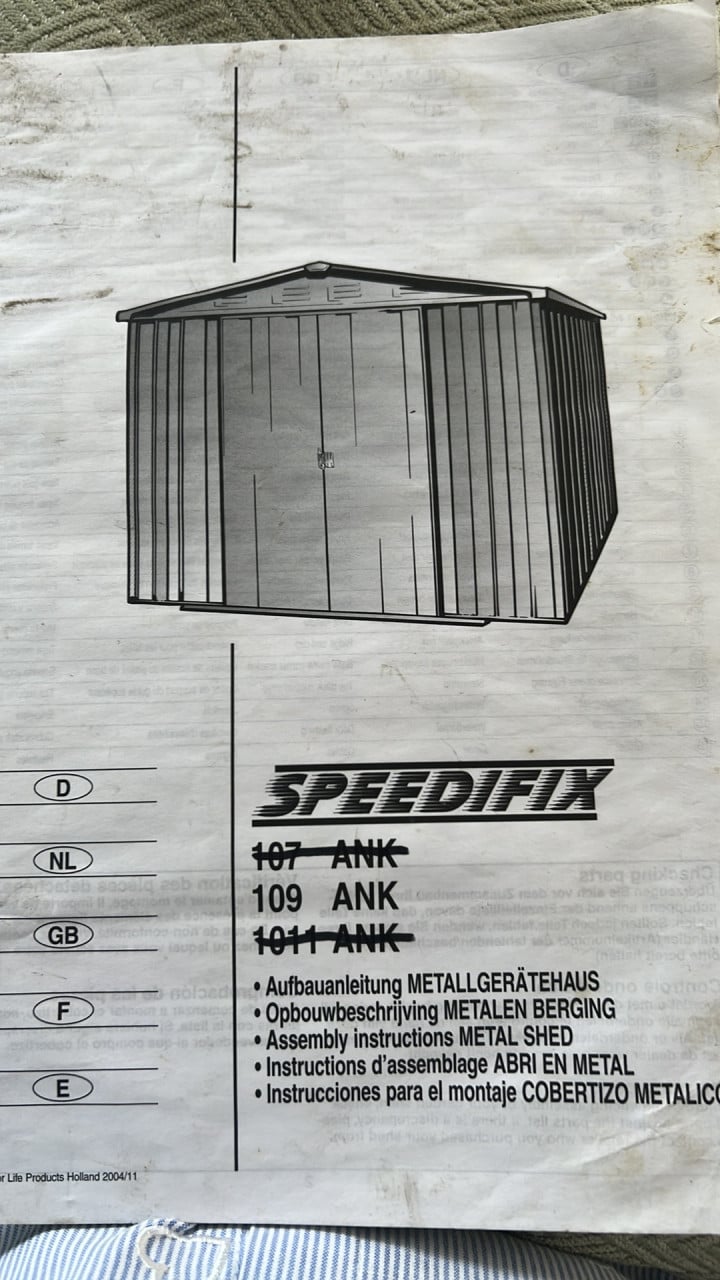 Metalen schuurtje / berging 290 breed, 275 diep