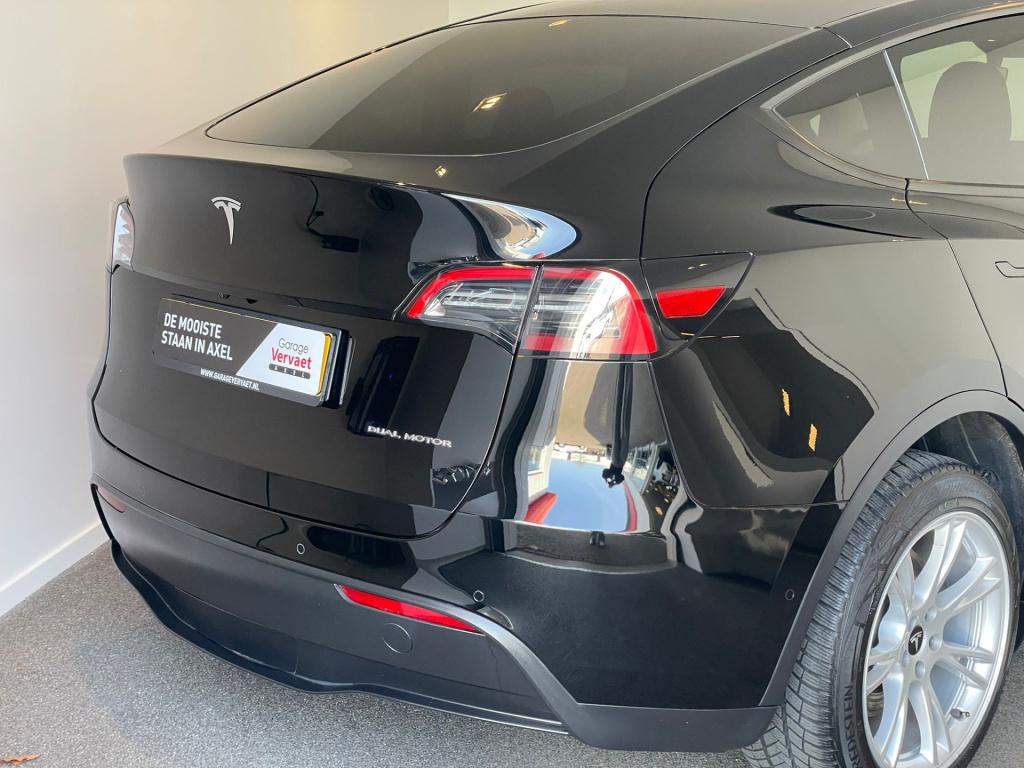 Tesla Model Y long range awd 75 kwh