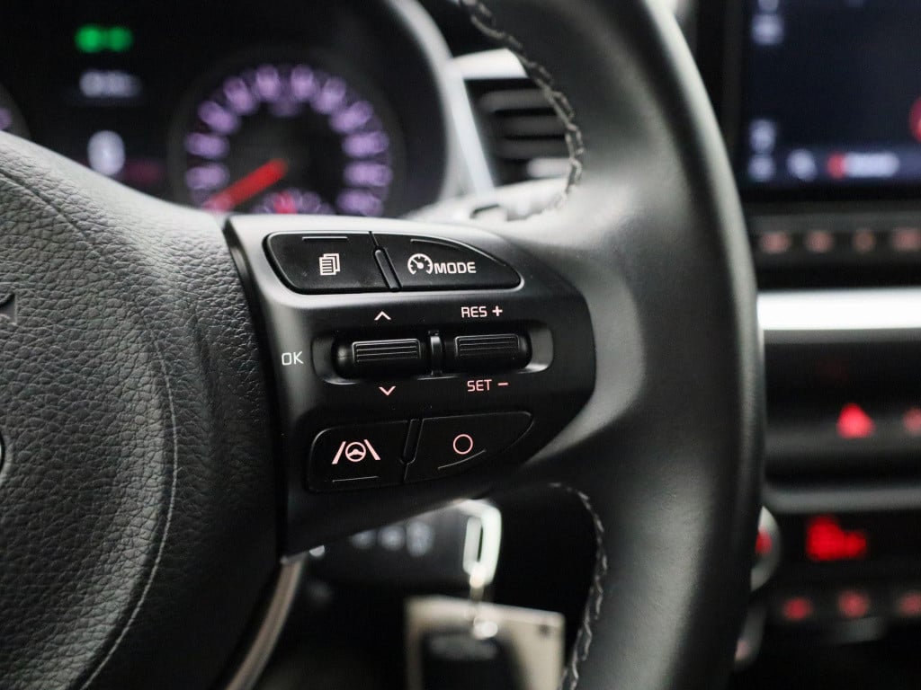 Kia Stonic 1.0 t-gdi mhev dynamicline | lmv | parkeer sensoren | cruise con