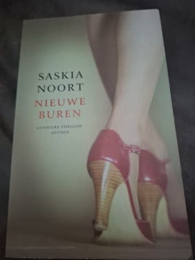 Saskia noort  - nieuwe buren