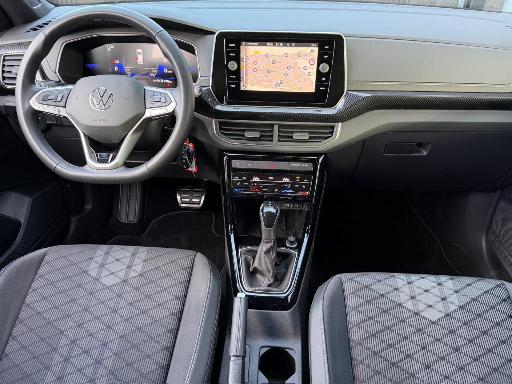 Volkswagen T-cross 1.5 tsi 150pk dsg r-line | camera | trekhaak | navi | iq