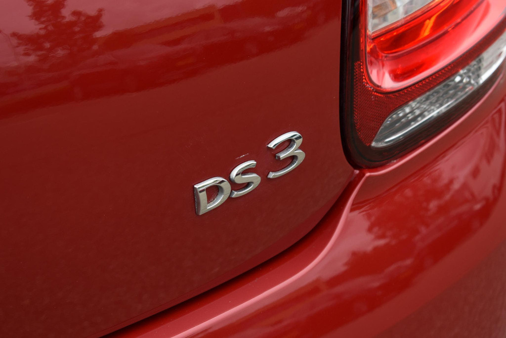Ds Ds 3 1.2 puretech so chic | cruise control | climate control | navigatie