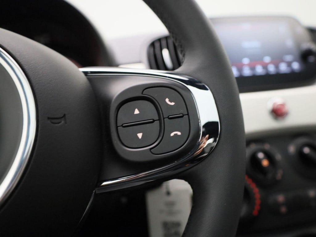 Fiat 500 1.0 hybrid dolcevita | lmv | panorama dak | bluetooth | airco | pa