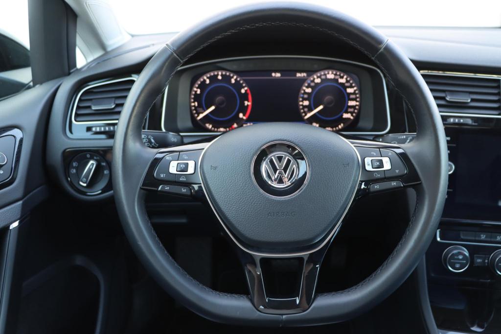 Volkswagen Golf 1.5 tsi highline 130pk dsg7
