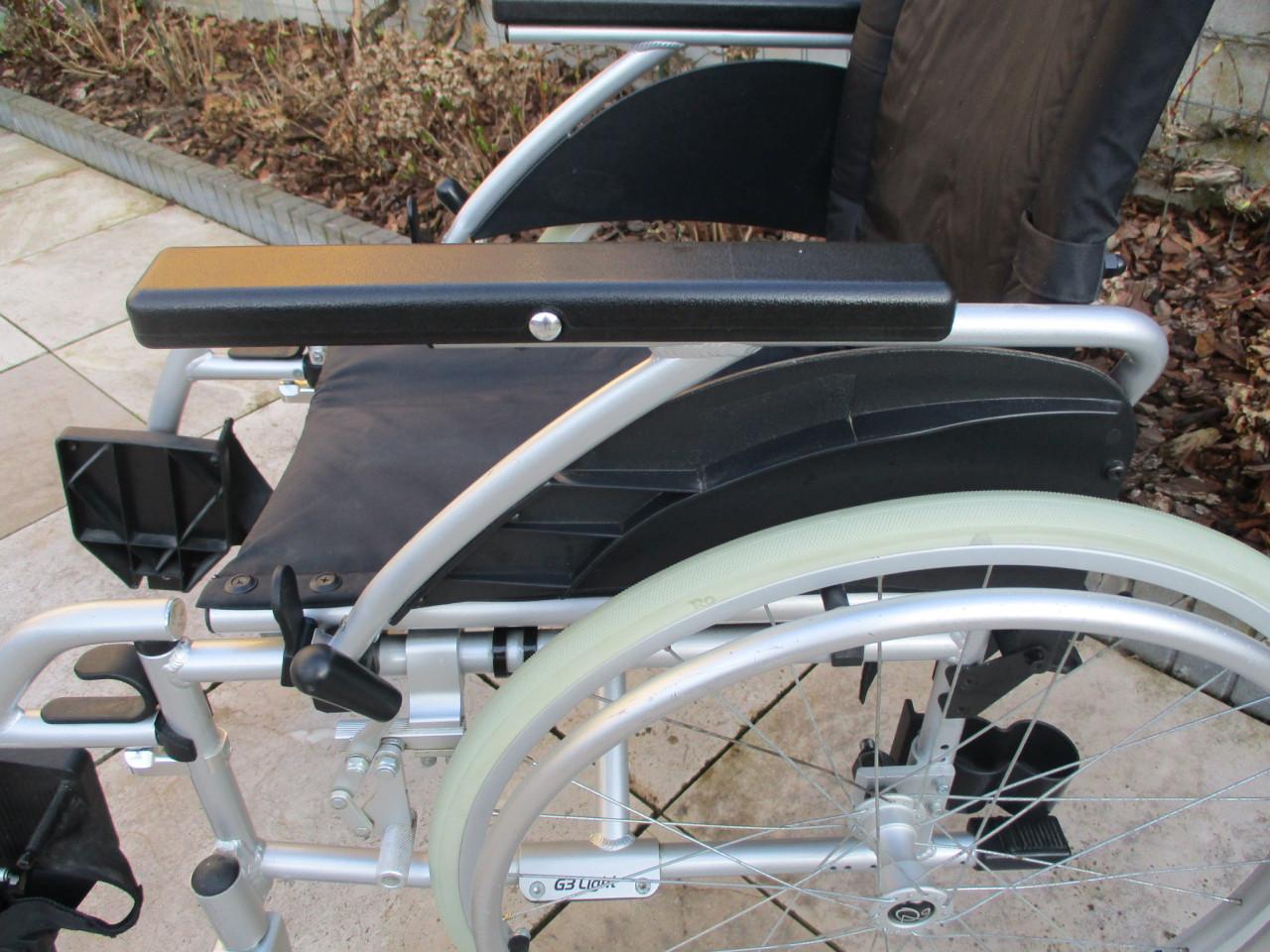 Zgan Excel G3 Light opvouwbare lichtgewicht rolstoel met anti-lekbanden