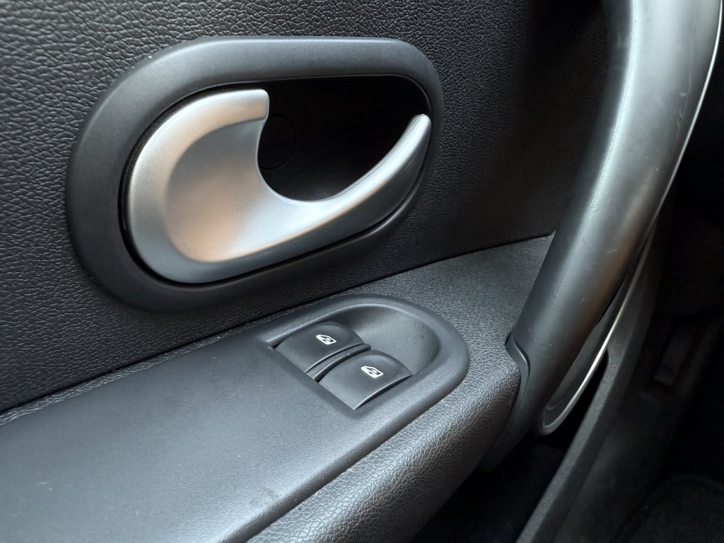 Renault Clio 1.2 tce 20 jaren editie // goed uitgerust // nette staat //