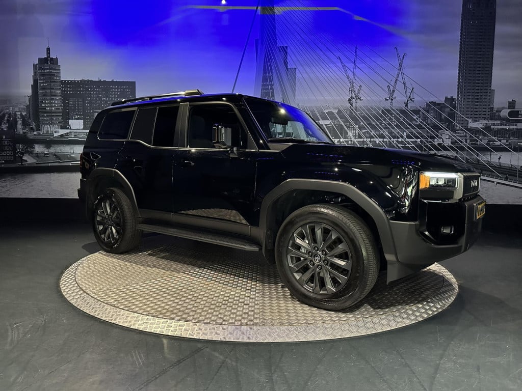 Toyota Land Cruiser 2.8 d-4d standard roof window van professional
