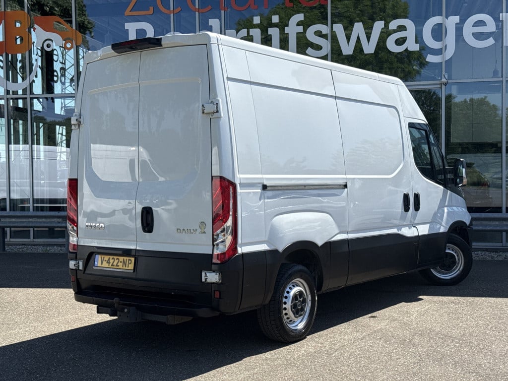 Iveco Daily 35s13v 2.3 352 h2 | airco | camera | geveerde stoel | 3.5t trek