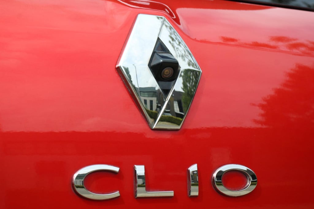 Renault Clio 1.2 tce intens - bose - leder - navi - aut inparkeren - camera