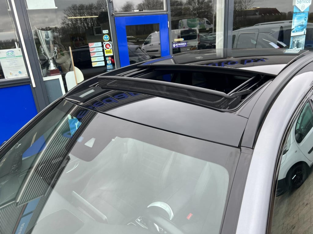 Mercedes-Benz Glc 300de 4matic business solution amg, trekhaak, panoramadak