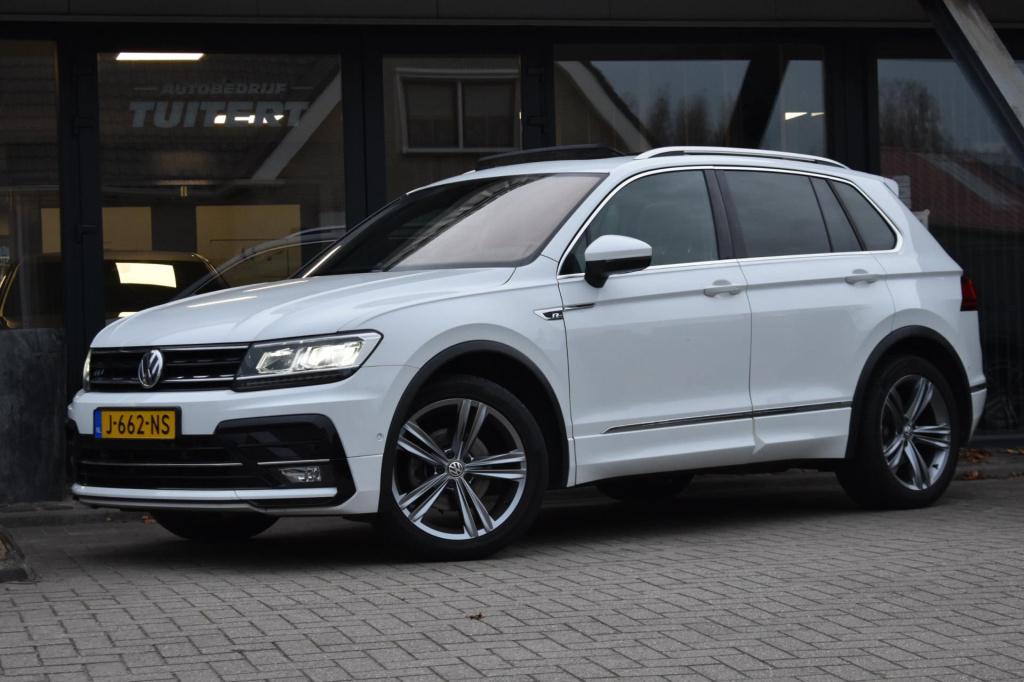 Volkswagen Tiguan 1.5 tsi act r-line | trekhaak | camera | dealer onderhoud