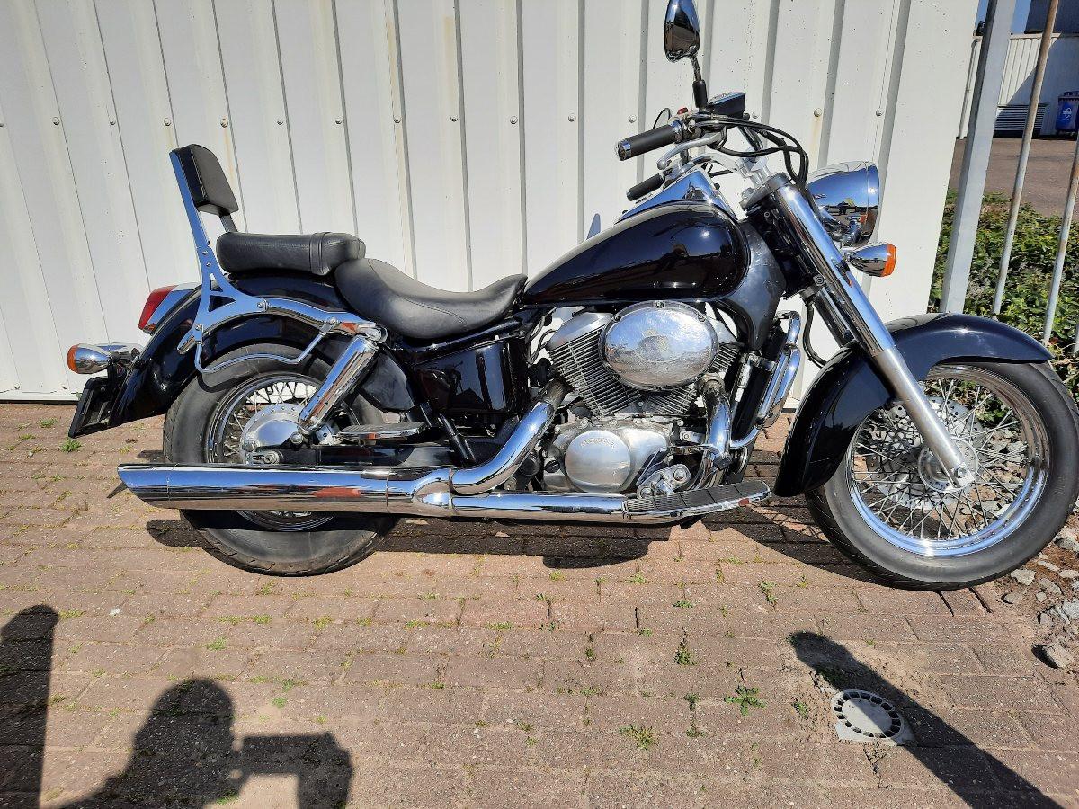 Honda Shadow VT750 Classic. mooie Cruiser, weinig Km