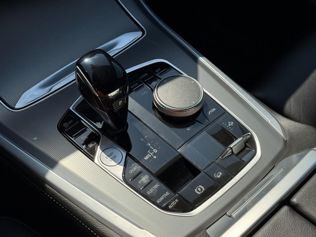BMW X5 xdrive45e high executive | m pakket | pano | luchtvering | trekhaak 