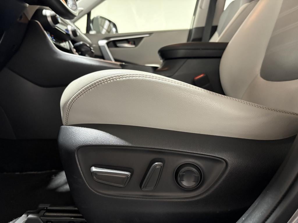 Toyota Rav4 2.5 hybrid awd exec.