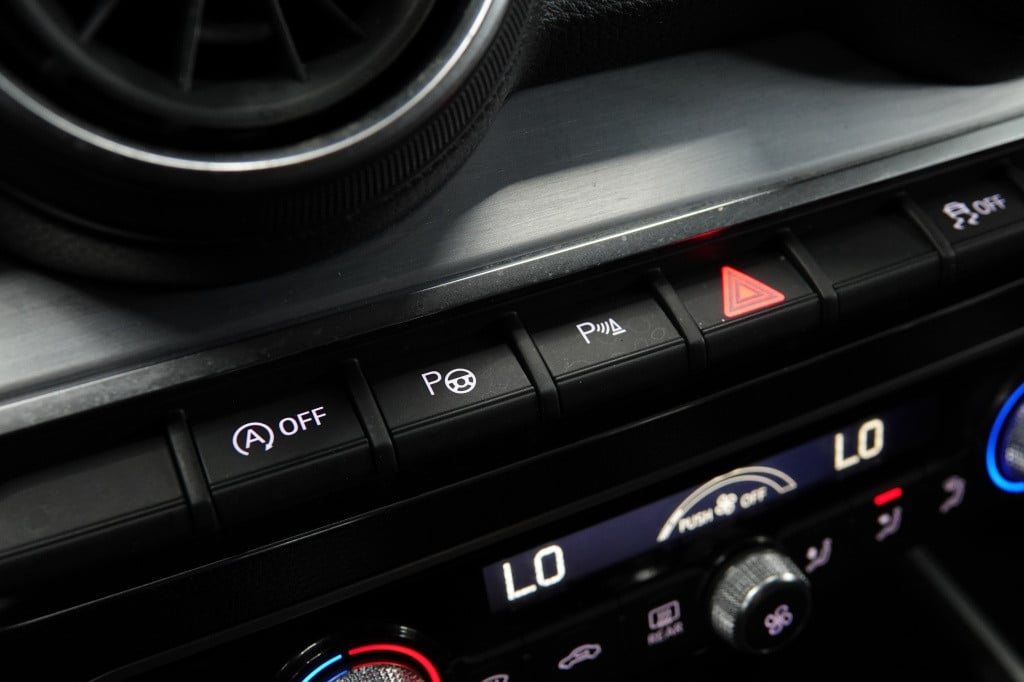 Audi Q2 30 tfsi sport | acc | led | pdc | parkassist |