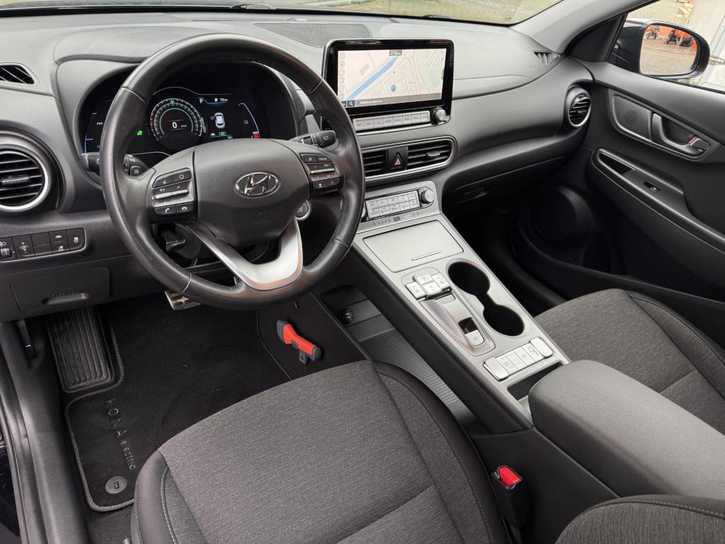 Hyundai Kona ev comfort 64 kwh soh 95% 3-fase lader
