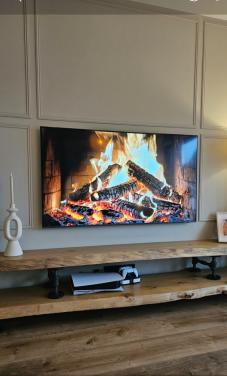 Industrieel Tv-meubel van massief hout – multifunctioneel