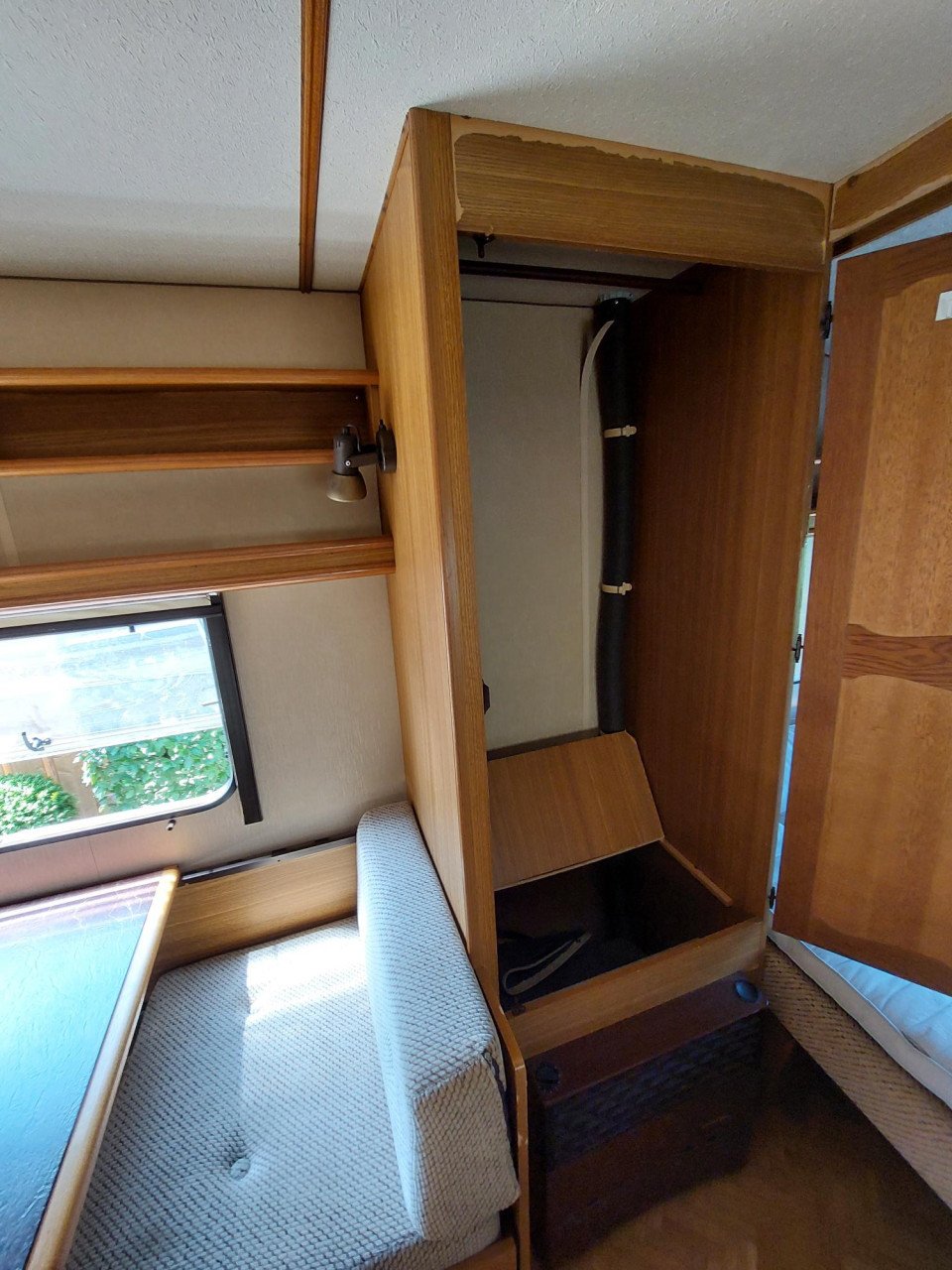 LMC 400F Retro caravan, goedkoop!